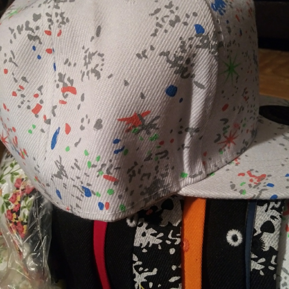 Snapback caps - Picture 4 of 4